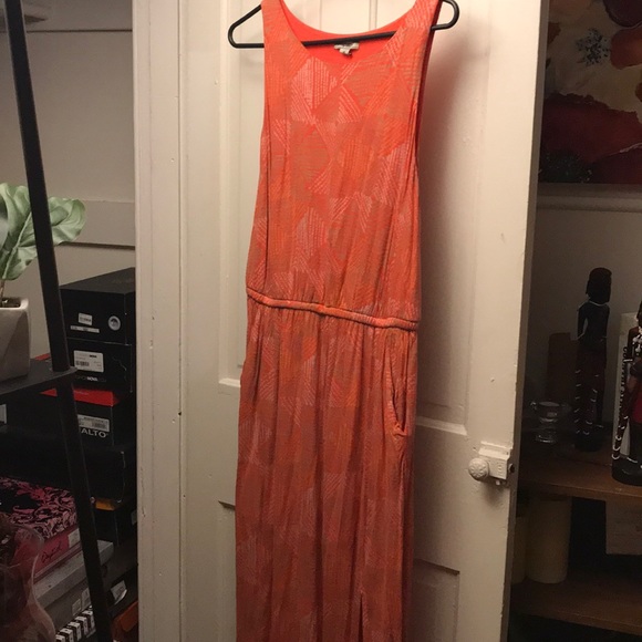 Dress - Picture 4 of 4